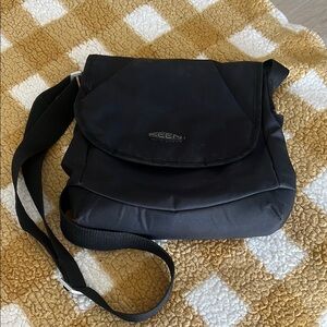 Keen waterproof crossbody purse